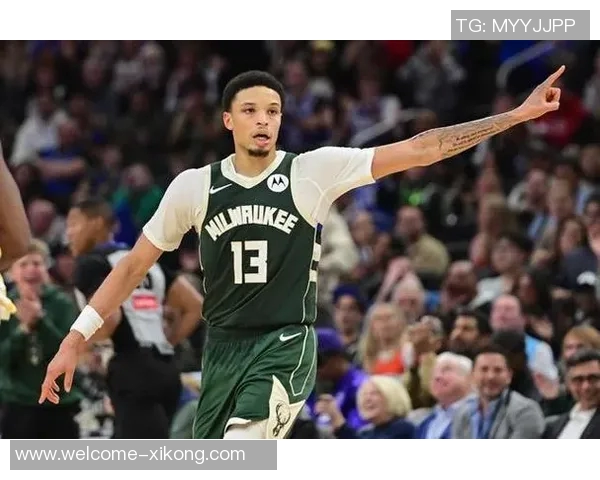 替补奇兵罗林斯上半场表现抢眼贡献11分5板2助攻正负值高达17 替补奇兵罗林斯上半场表现抢眼贡献11分5板2助攻正负值高达17