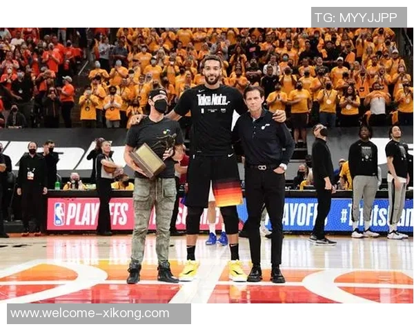 戈贝尔力争第五个最佳防守球员奖全力提升球队防守实力