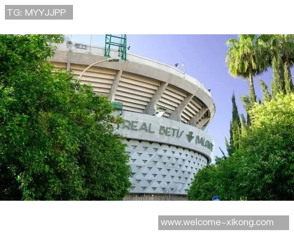 西甲球员开场静止抗议引发热议赛事转播俯瞰球场长达20秒 西甲球员开场静止抗议引发热议赛事转播俯瞰球场长达20秒